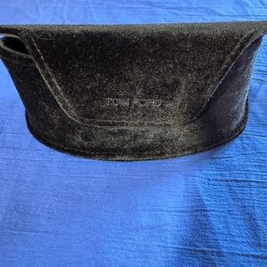 EUC Tom Ford Black Velvet Sunglasses Case with cleaning cloth